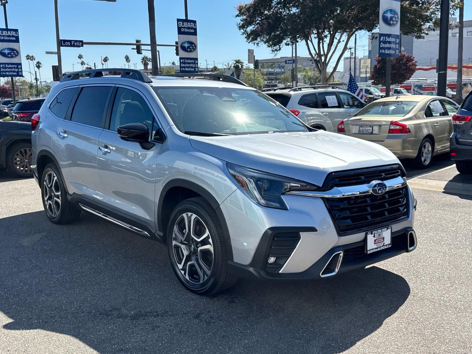 2025 Subaru Ascent Touring photo 3