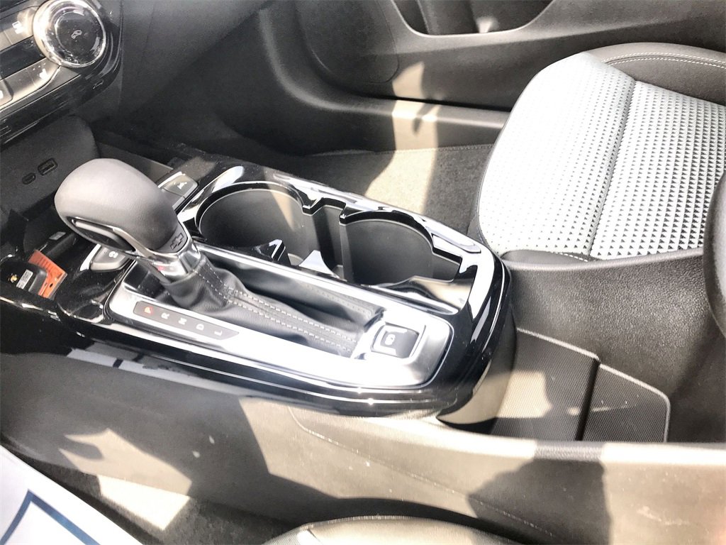 2025 Chevrolet Trax LT photo 18