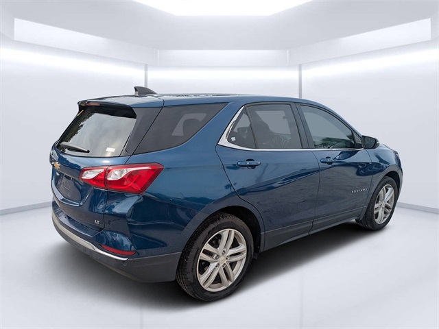 2019 Chevrolet Equinox LT photo 2