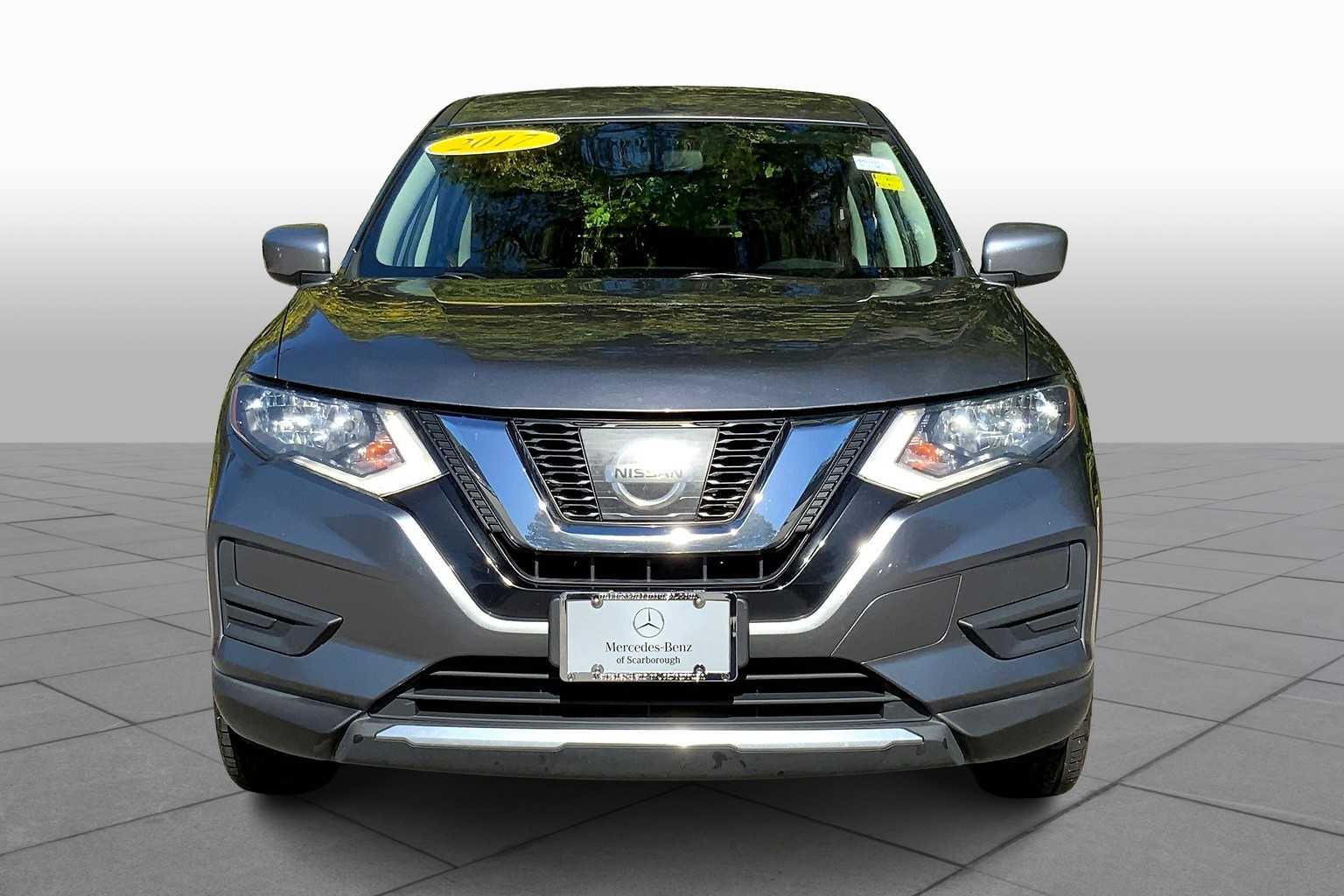 2017 Nissan Rogue S photo 3