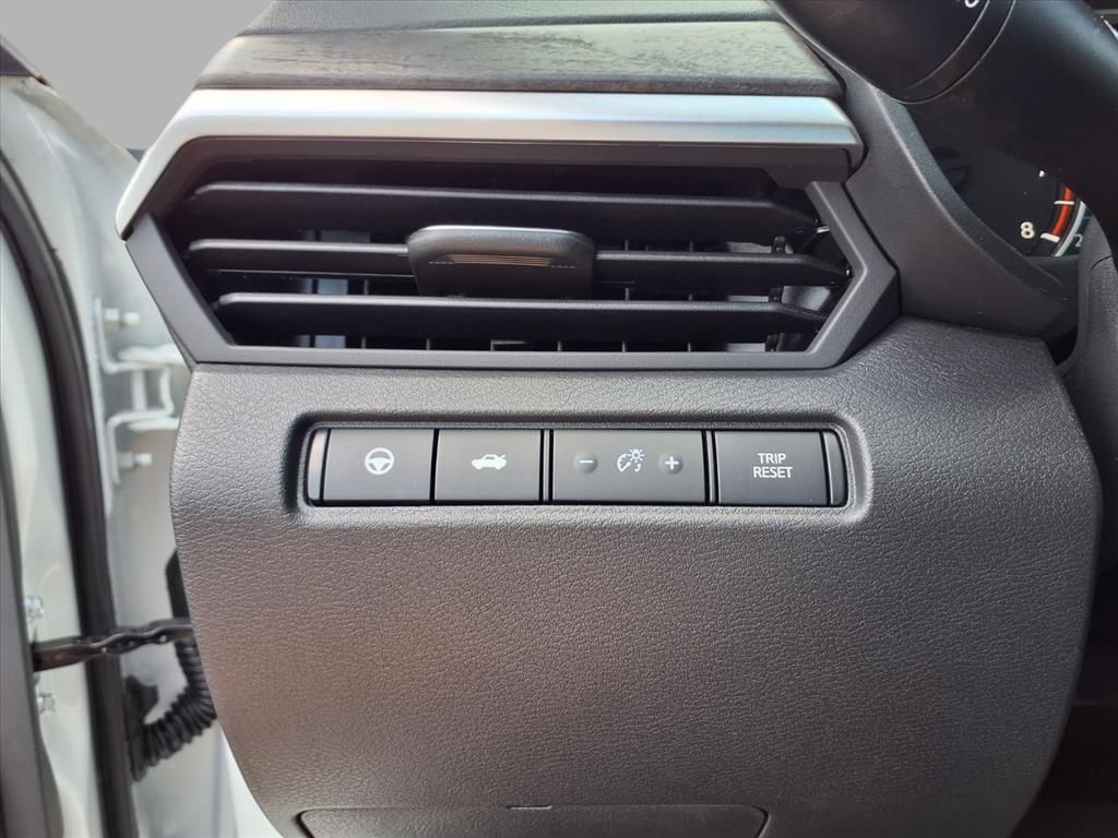 2025 Nissan Altima SV photo 11