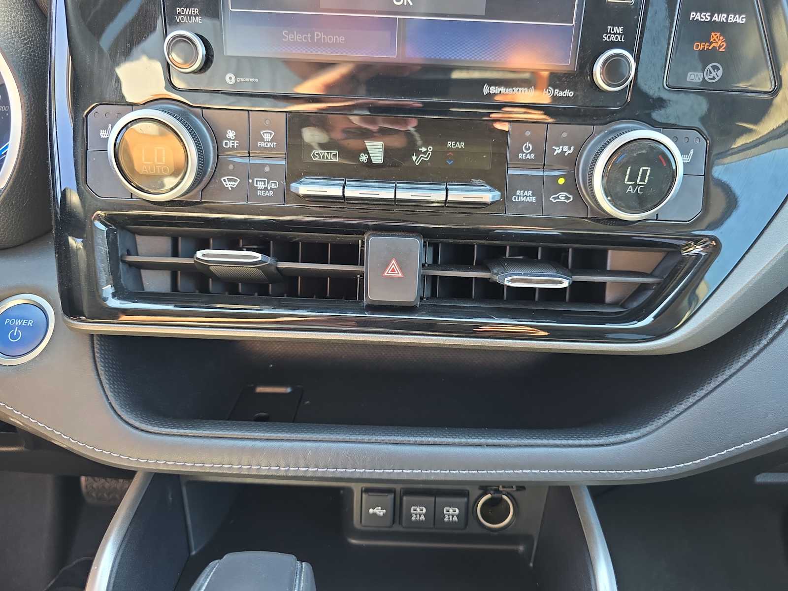 2021 Toyota Highlander Hybrid XLE photo 15