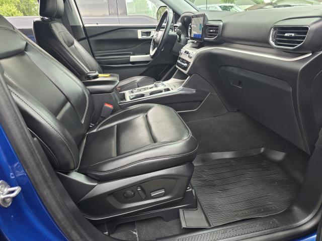 2023 Ford Explorer XLT photo 10