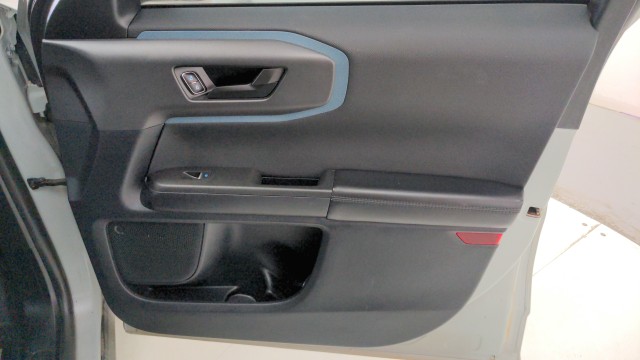 Used 2022 Cactus Grey Ford Badlands image 29