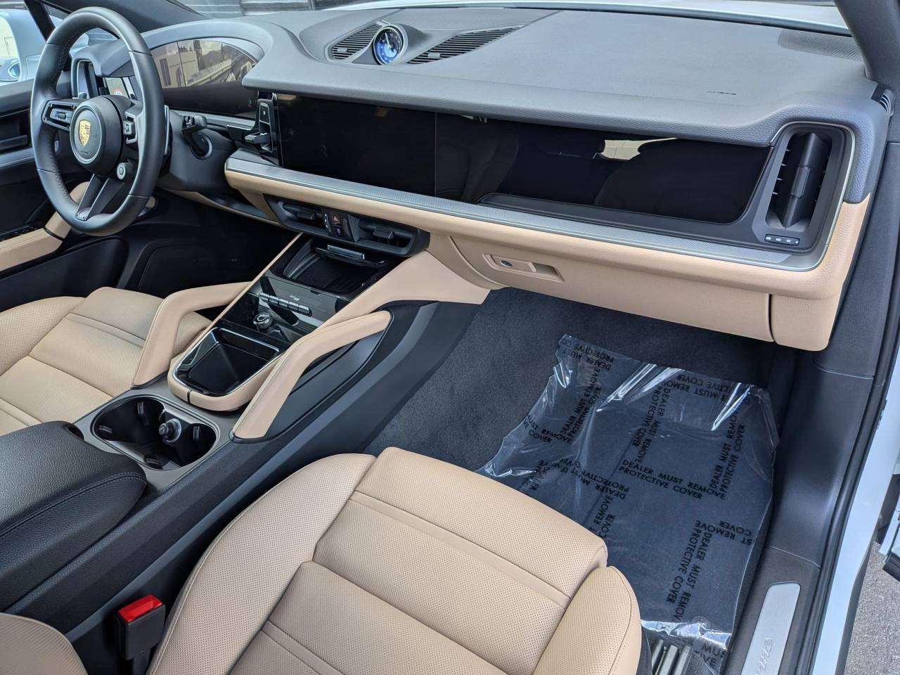 2025 Porsche Cayenne Coupe Base photo 26