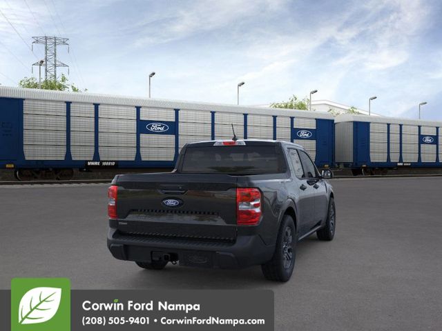 2025 Ford Maverick XLT photo 2