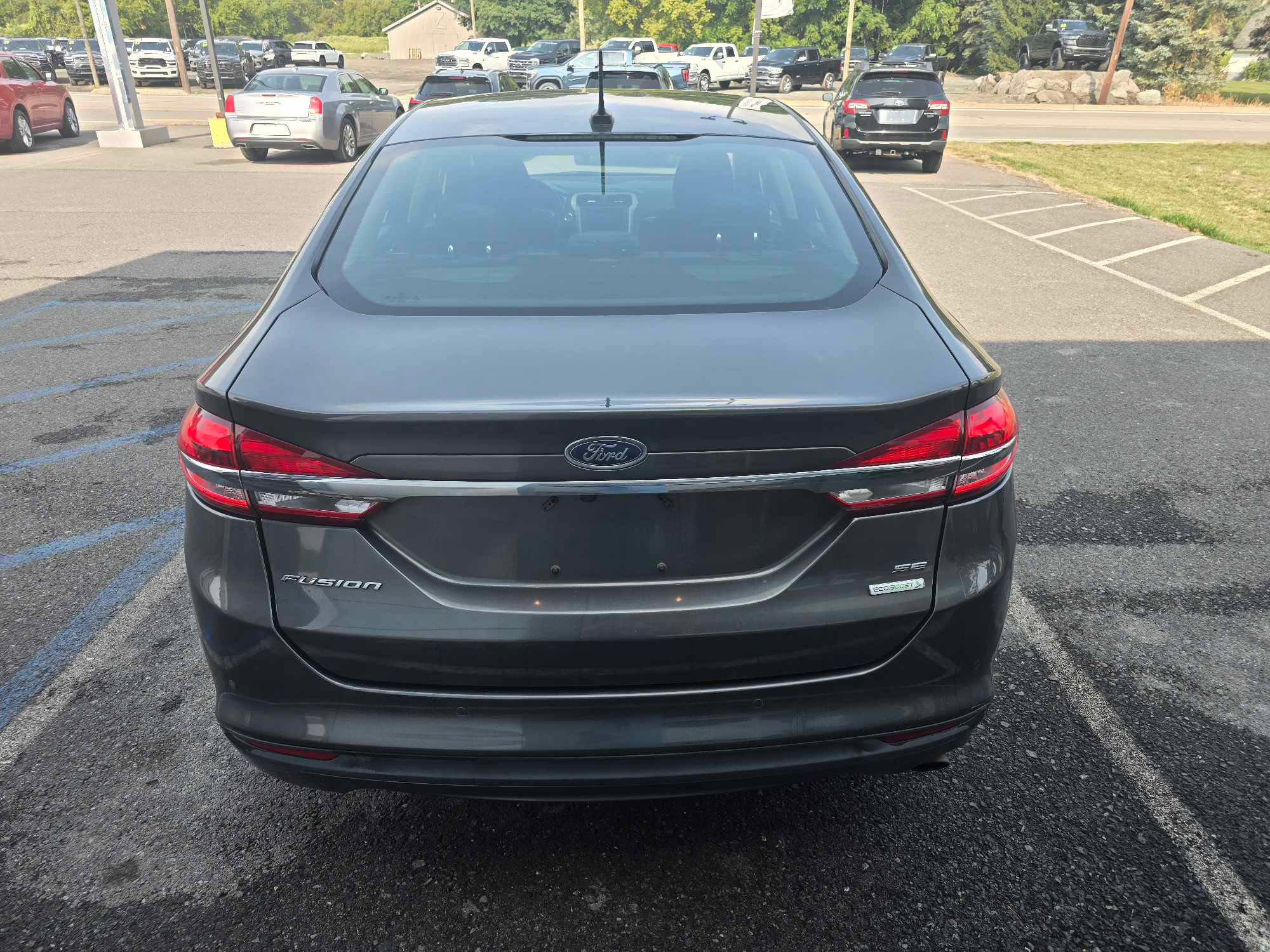 2018 Ford Fusion SE photo 3