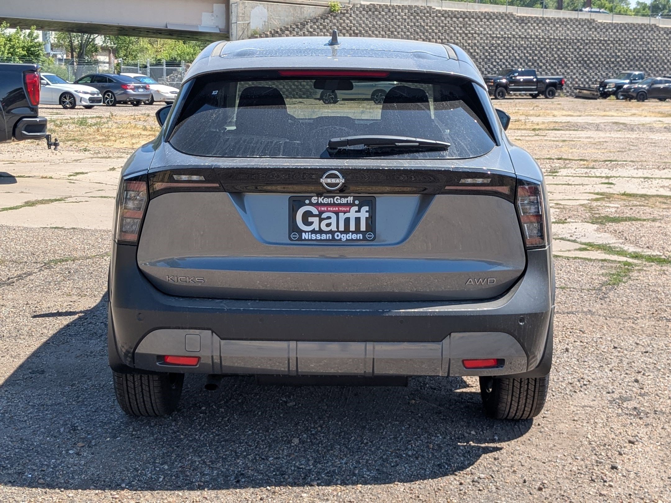 2025 Nissan Kicks SV photo 2