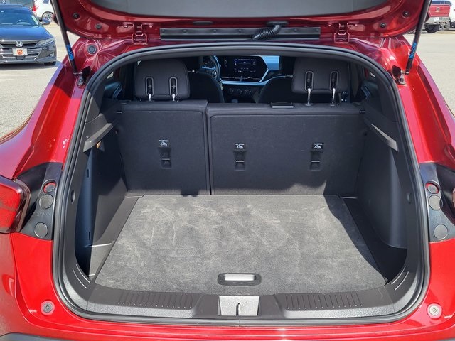2025 Chevrolet Trax photo 4