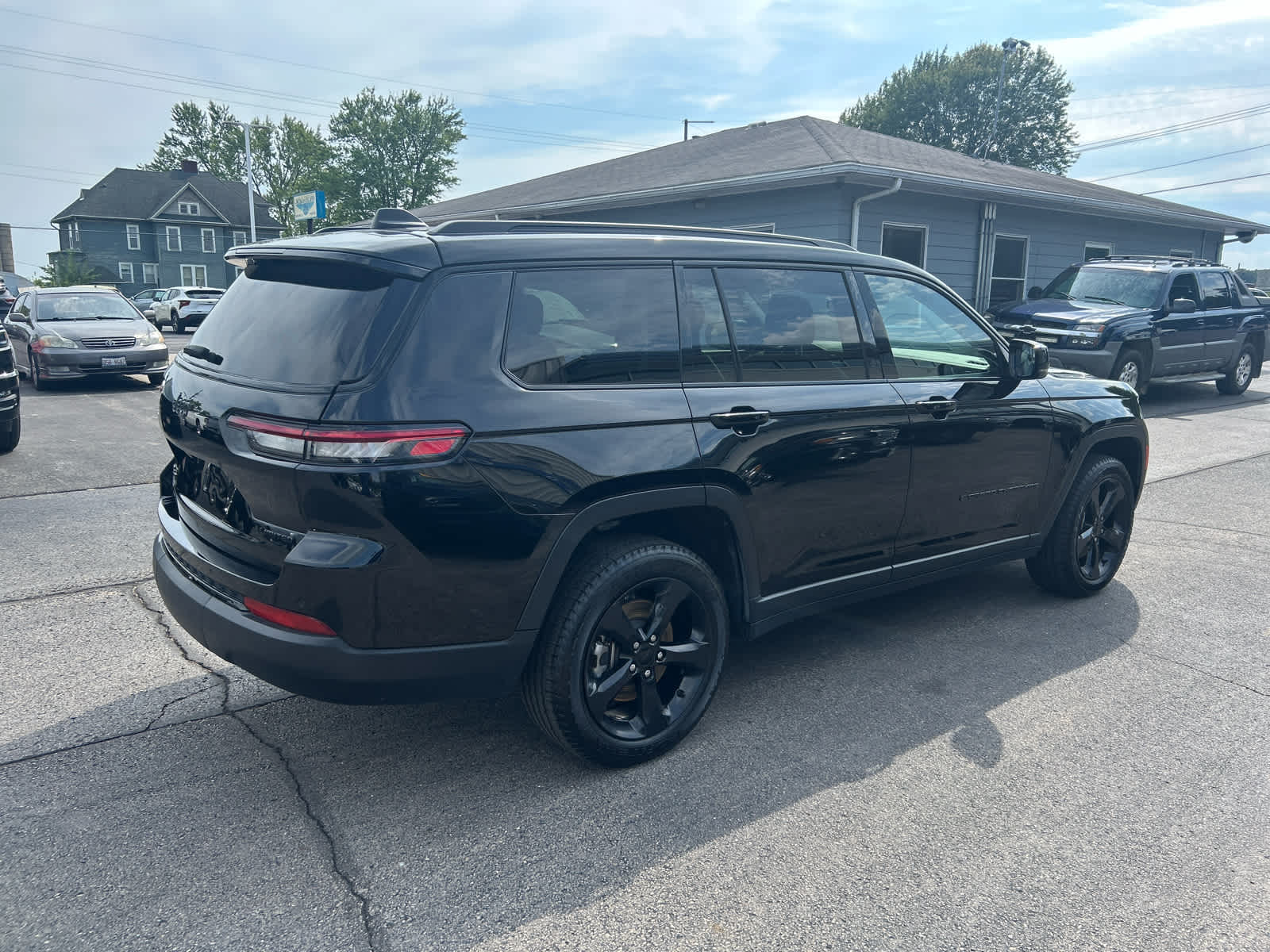 2022 Jeep Grand Cherokee Limited photo 3