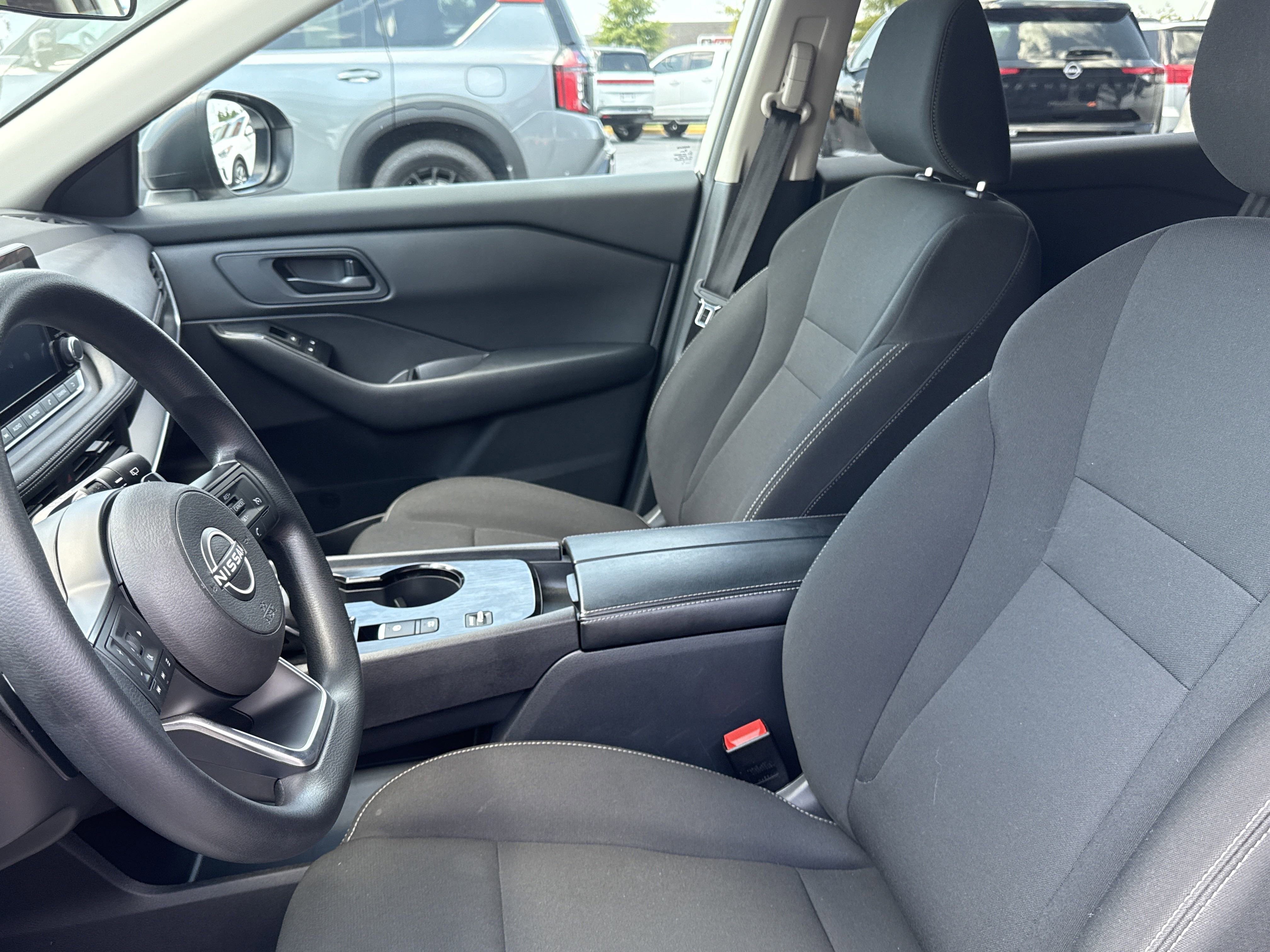 2024 Nissan Rogue S photo 4