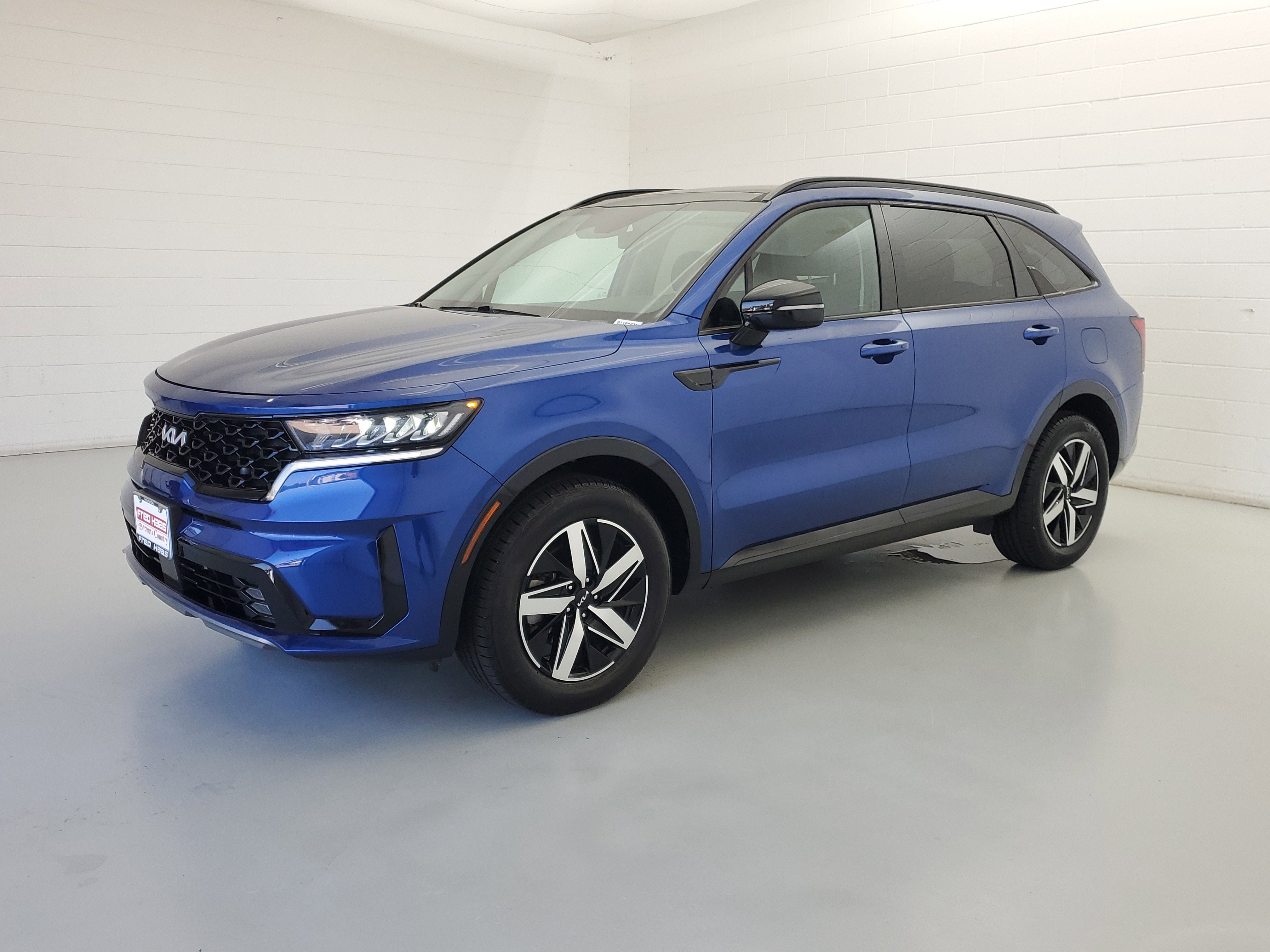 2022 Kia Sorento EX's photo