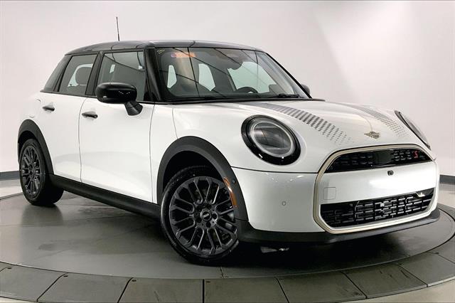 2026 MINI Hardtop 4 Door S's photo