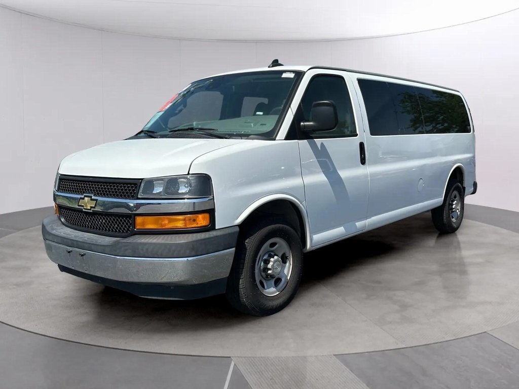 2020 Chevrolet Express 3500 LT photo 3