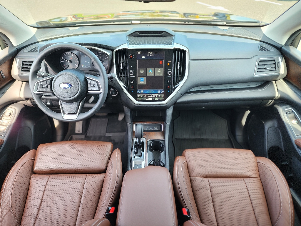 2025 Subaru Ascent Touring photo 2