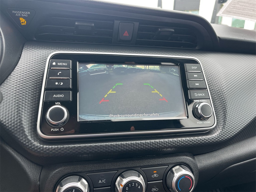 2021 Nissan Kicks S photo 17
