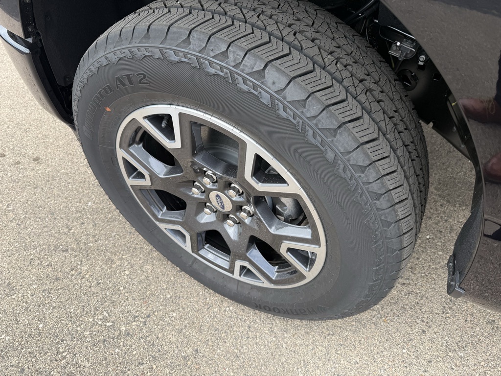 2025 Ford F-150 STX photo 3