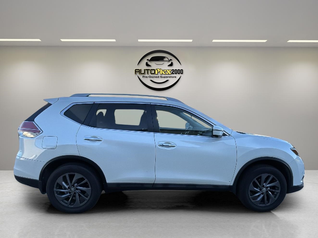 2016 Nissan Rogue SL photo 3