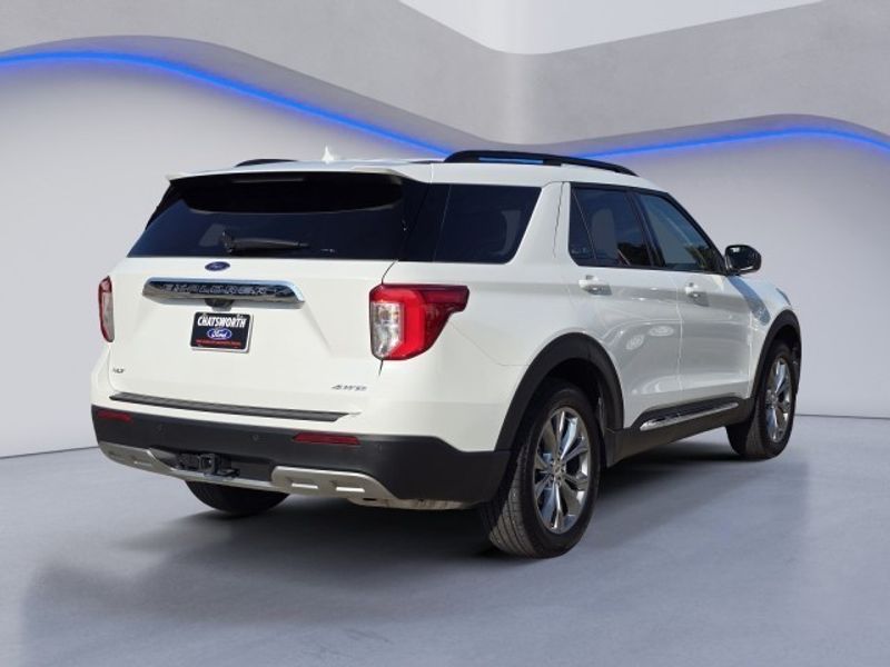 2022 Ford Explorer XLT photo 2