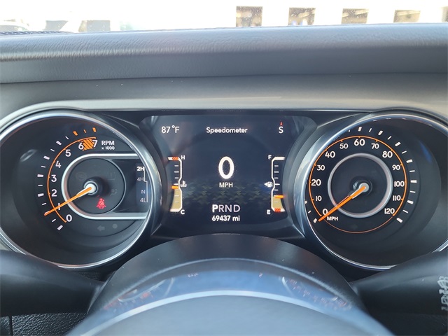 2020 Jeep Wrangler Unlimited Sahara photo 26