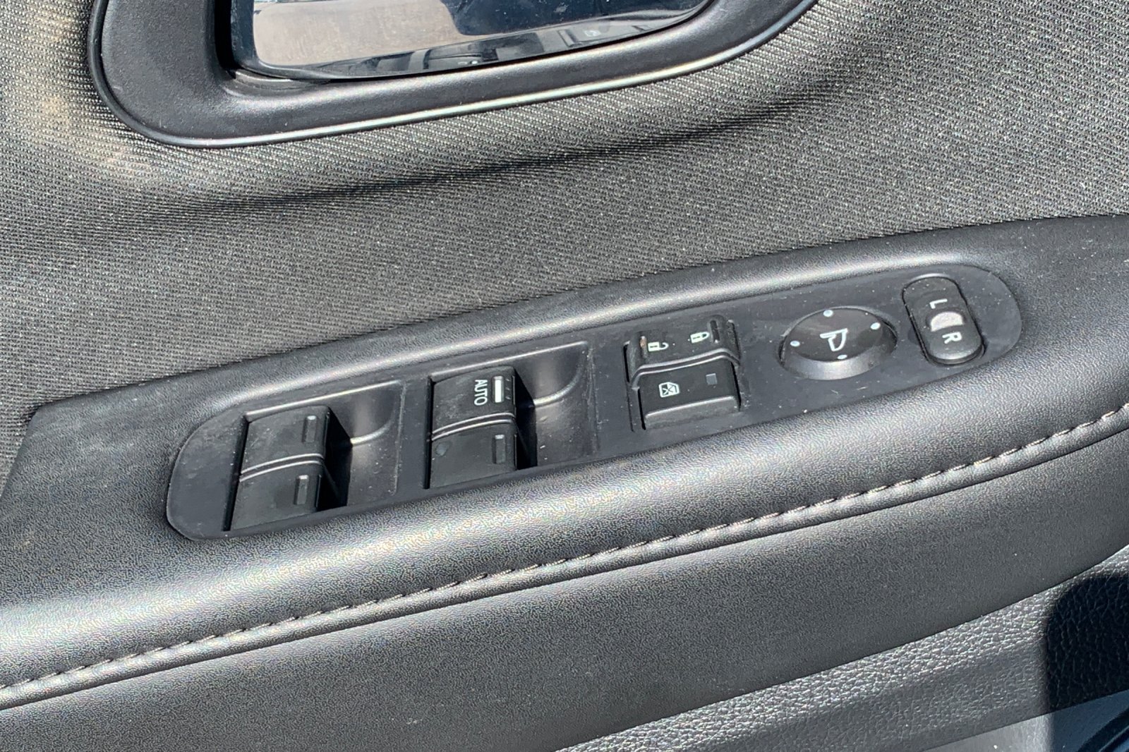 2020 Honda HR-V LX photo 12