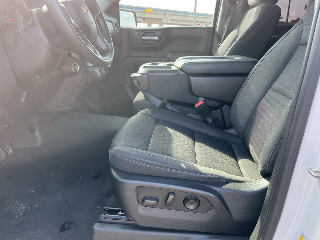 2023 Chevrolet Silverado 1500 Custom photo 21