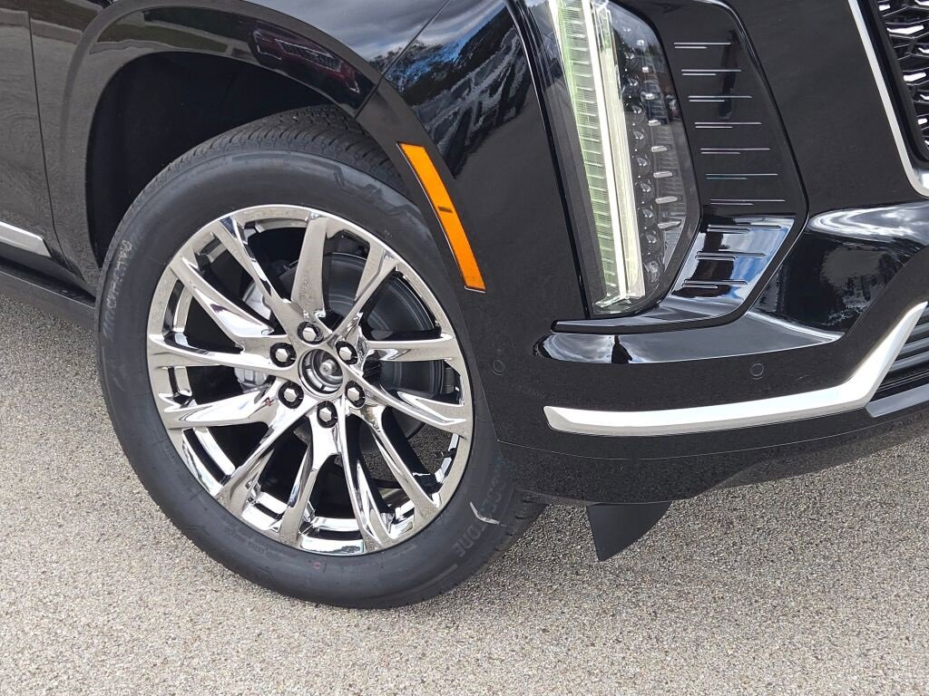 2026 Cadillac Escalade Luxury photo 3