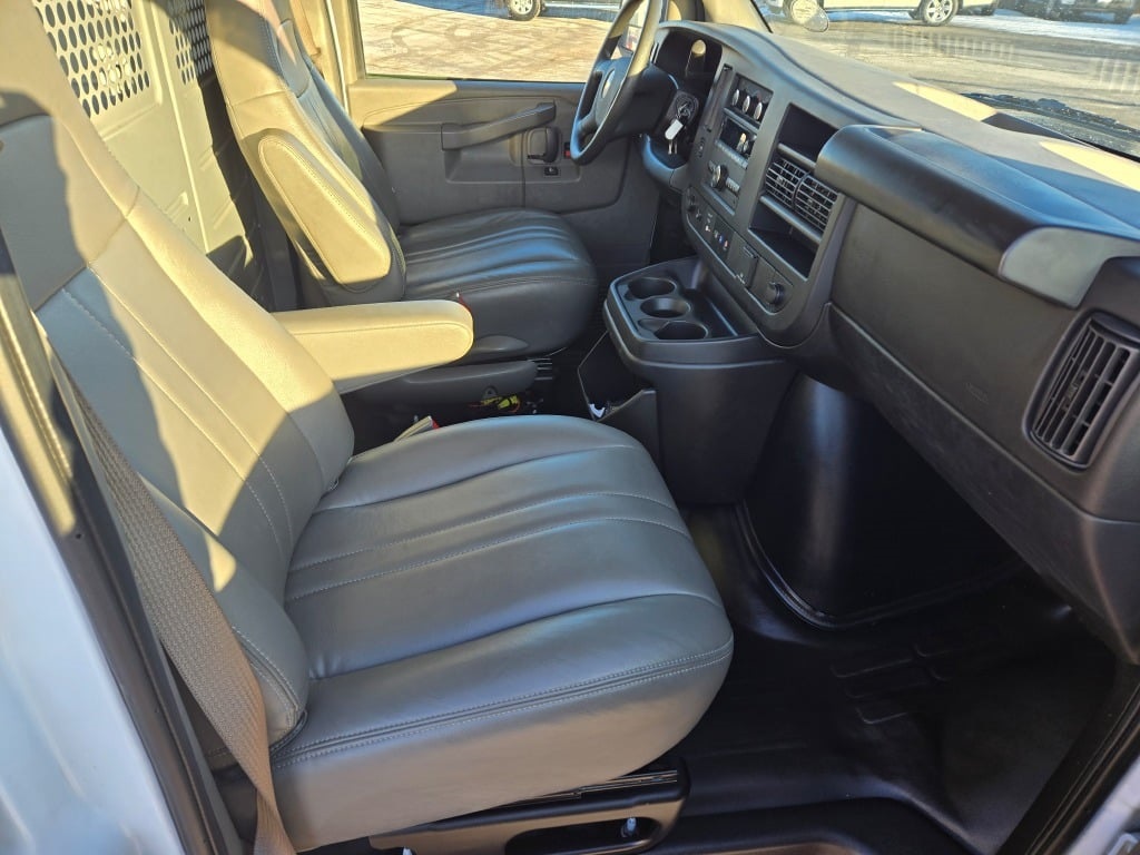 2022 Chevrolet Express 2500 Work Van Cargo photo 4