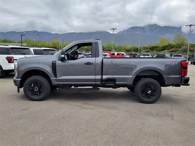 2025 Ford F-350 XL photo 4