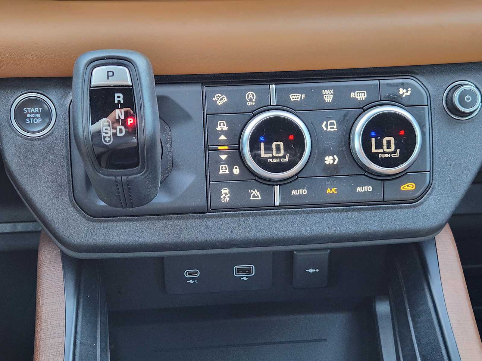 2020 Land Rover Defender 110 X photo 16