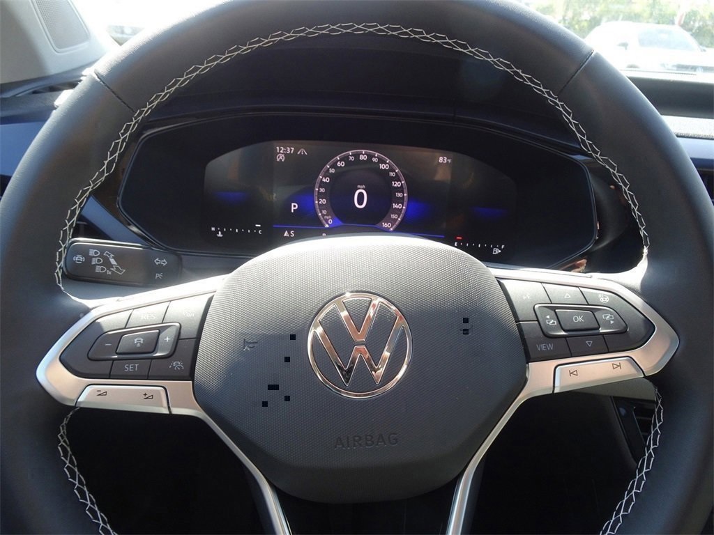 2024 Volkswagen Taos SE photo 17