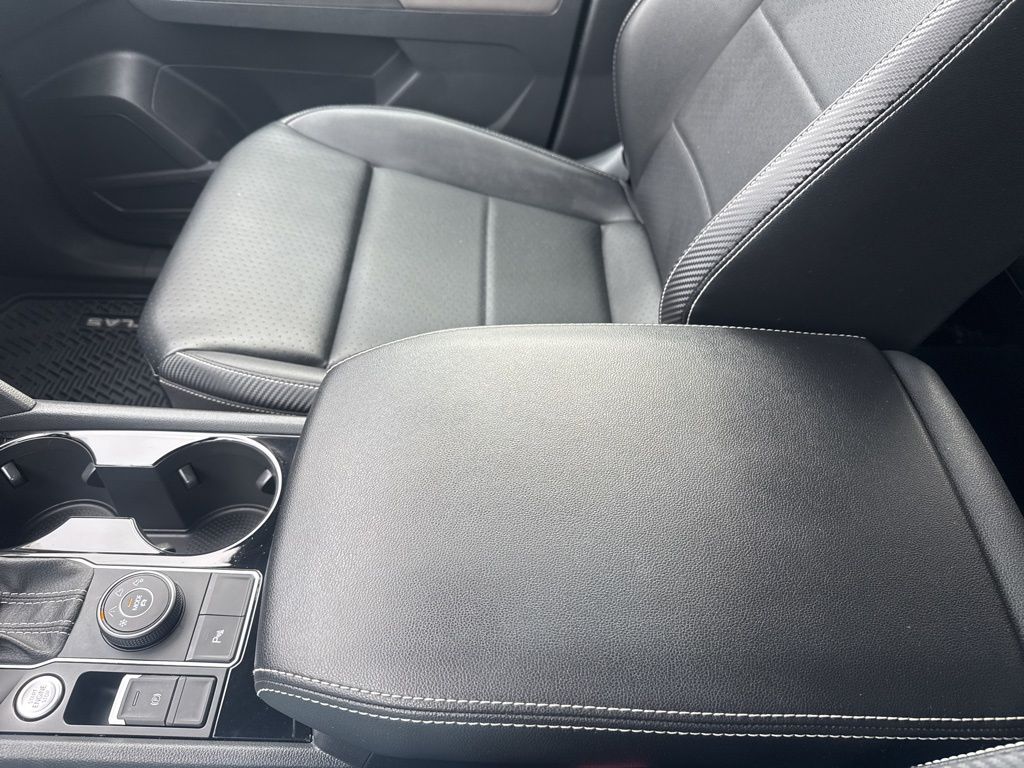 2022 Volkswagen Atlas Cross Sport SE Technology photo 42