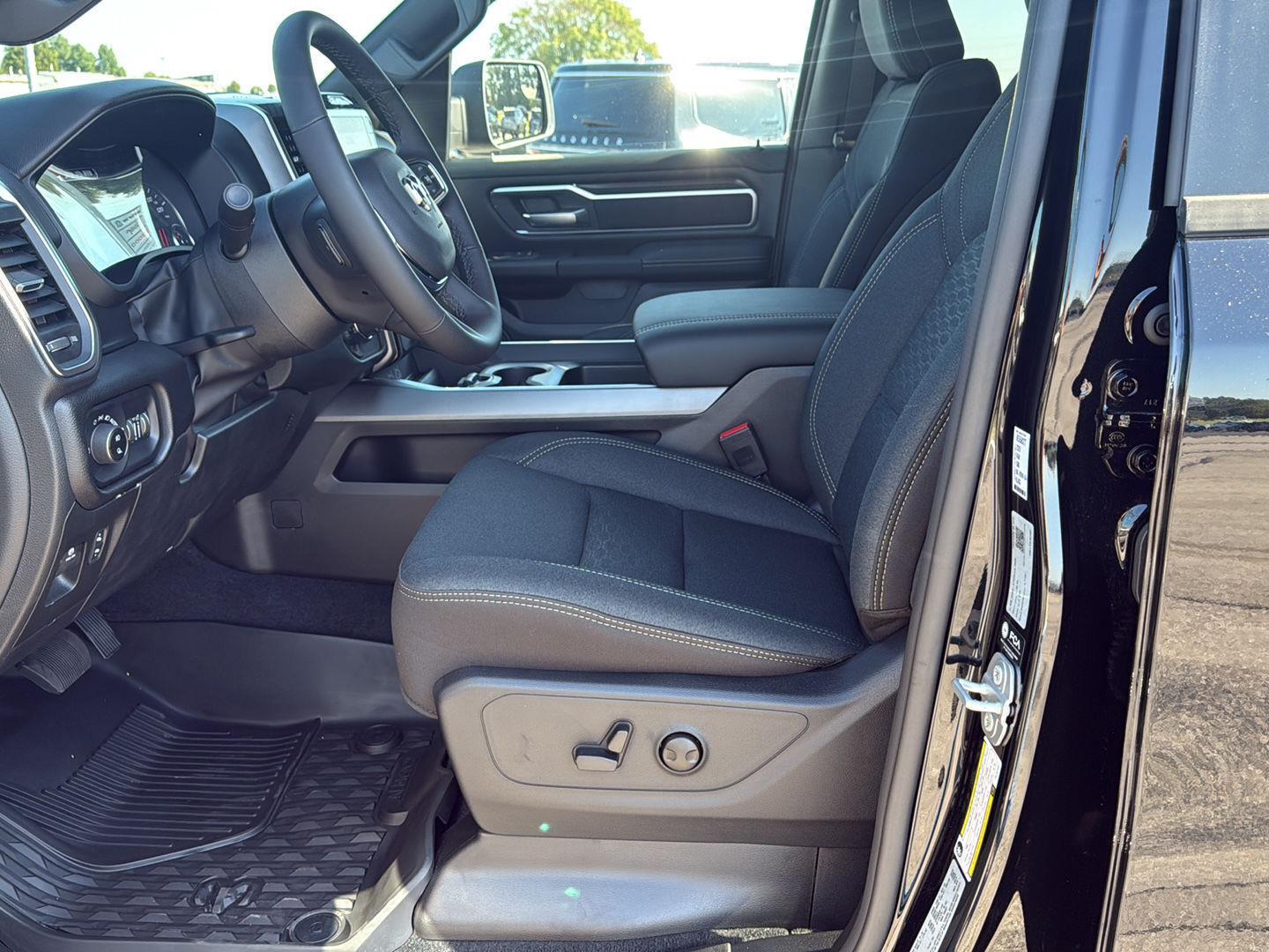 2026 Ram 1500 Big Horn photo 8
