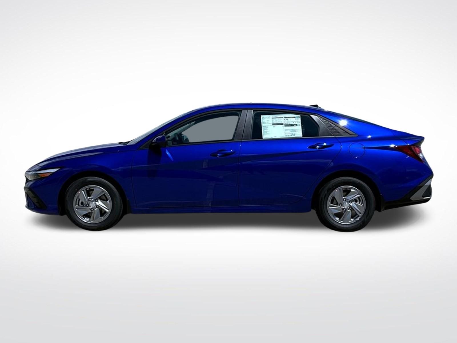 2025 Hyundai Elantra SE photo 7