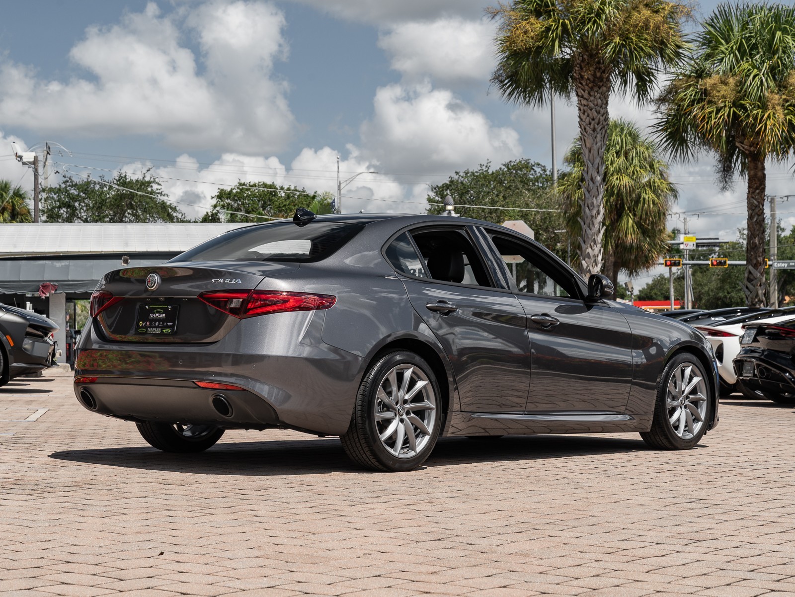 2023 Alfa Romeo Giulia SPRINT photo 3