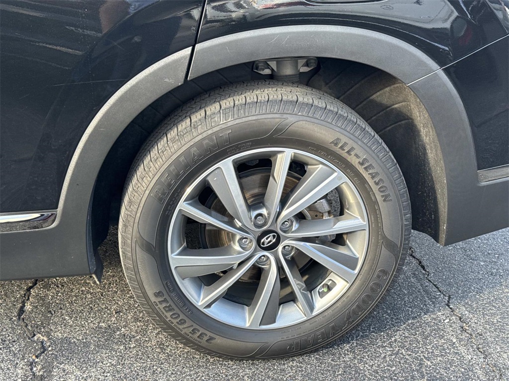 2019 Hyundai Santa Fe Limited photo 2