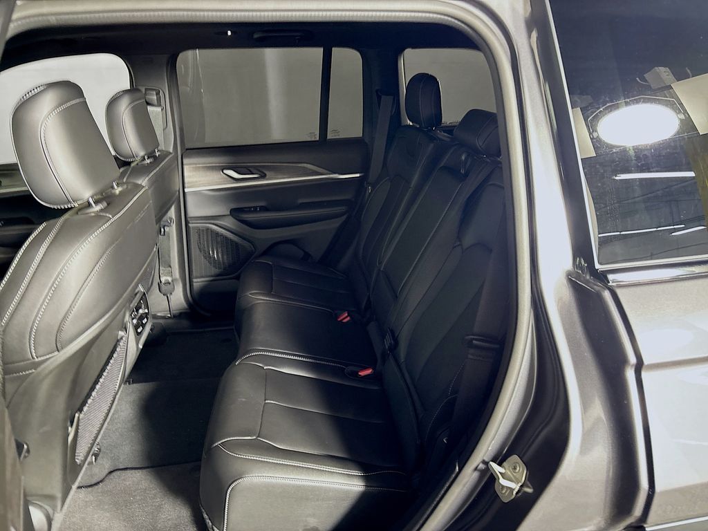 2024 Jeep Grand Cherokee Limited photo 20