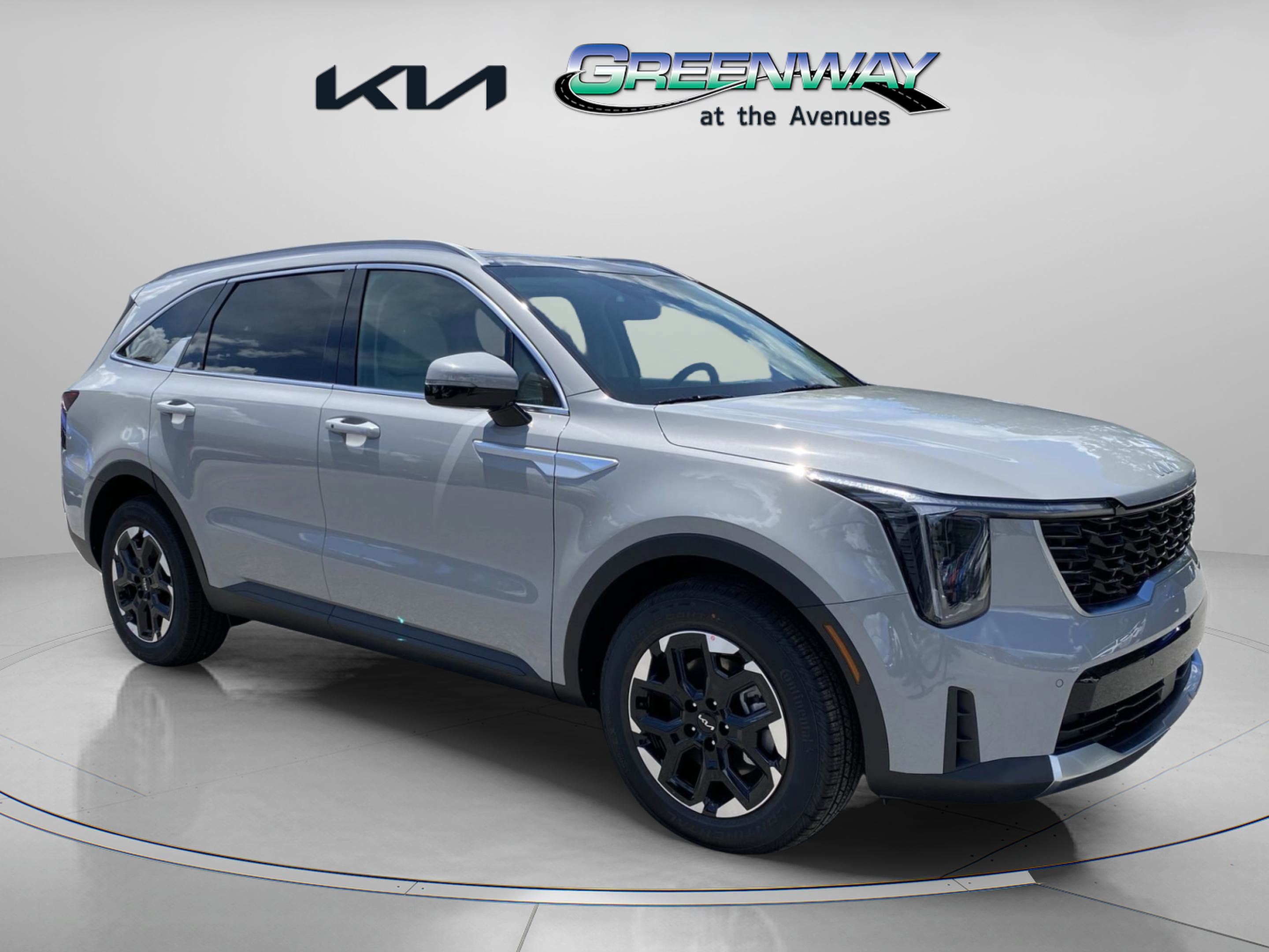 2025 Kia Sorento S's photo