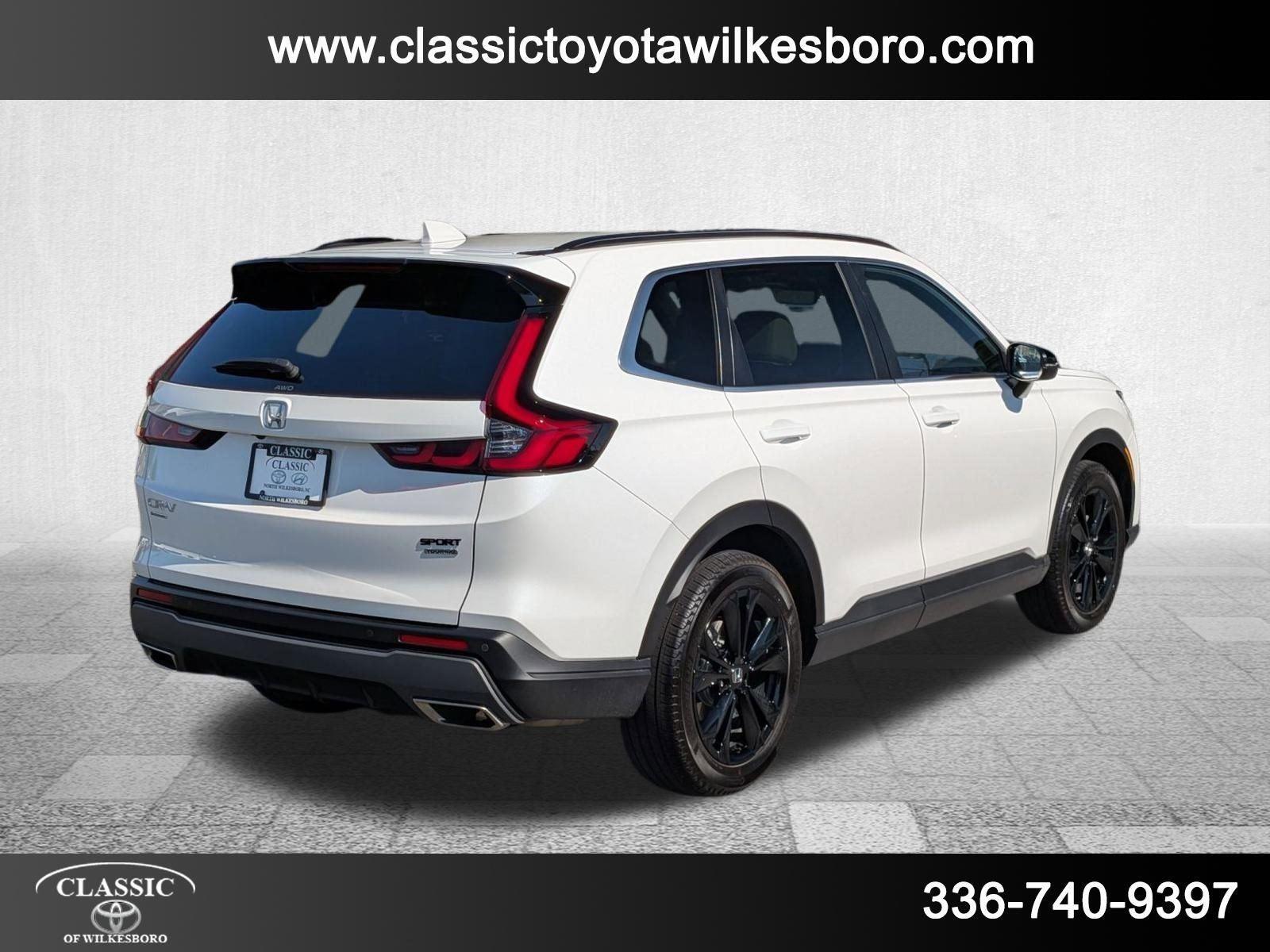 2025 Honda CR-V Hybrid Sport Touring photo 4