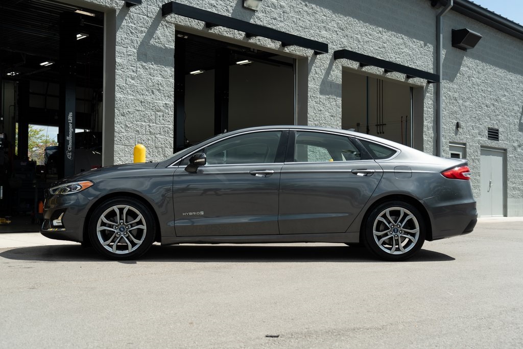 2019 Ford Fusion Hybrid Titanium photo 11