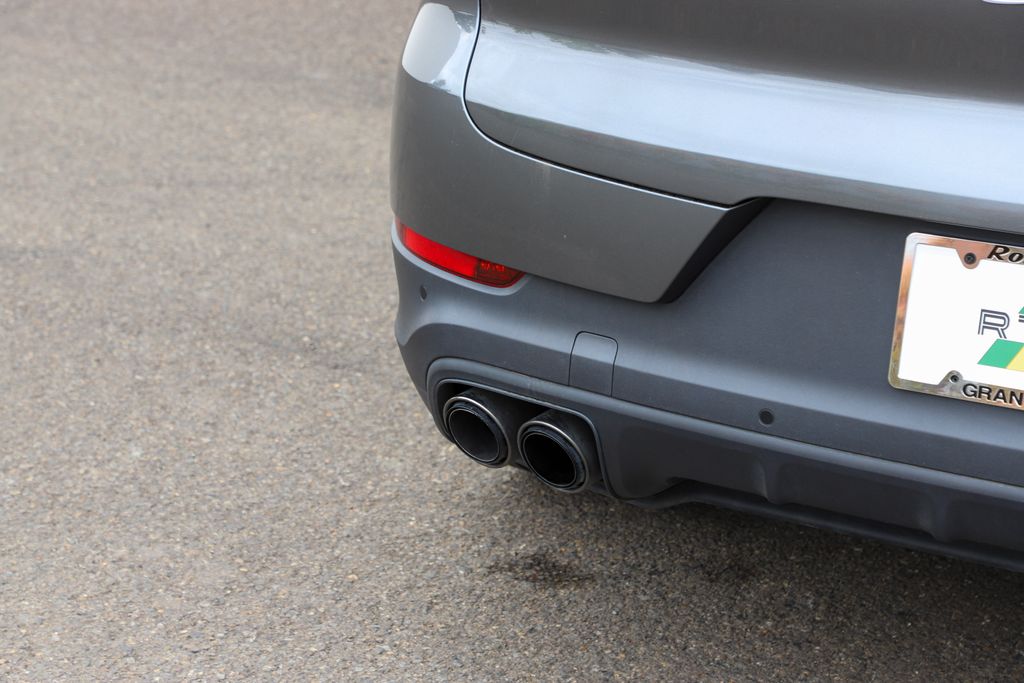 2024 Porsche Cayenne Coupe Base photo 41