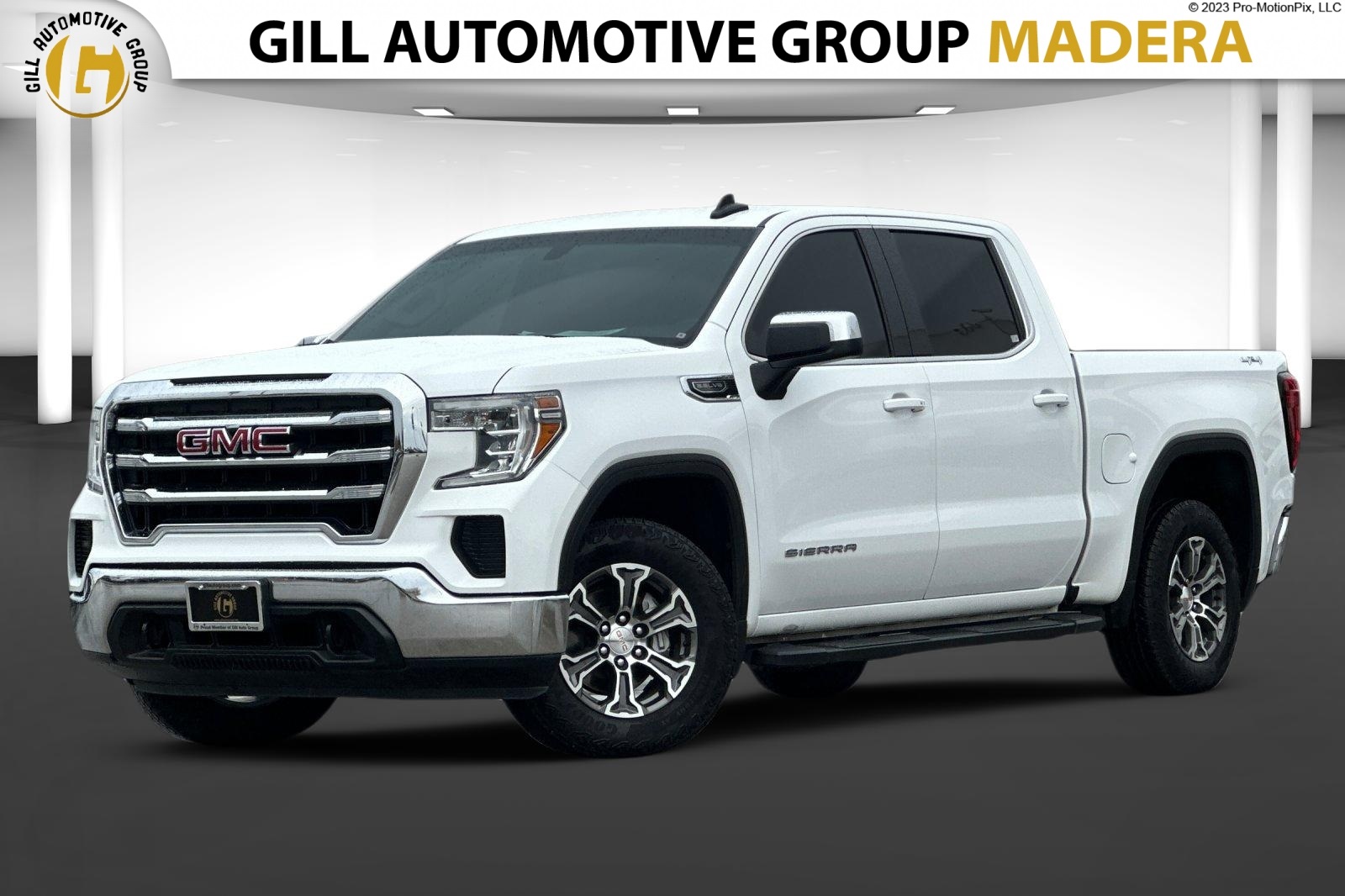 2020 GMC Sierra 1500 SLE's photo