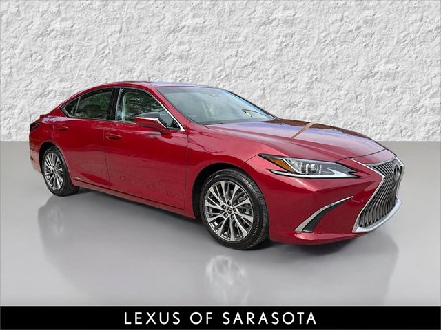 2020 Lexus ES Hybrid 300h's photo