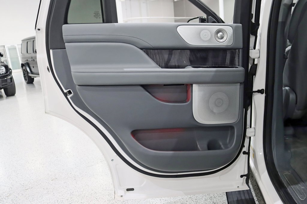 2019 Lincoln Navigator Reserve photo 34