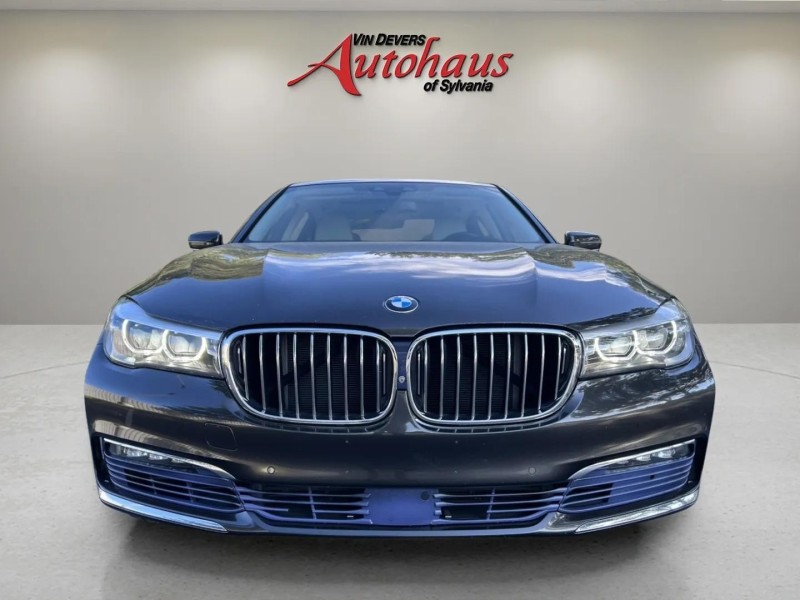 2017 Bmw 740i xDrive photo 2