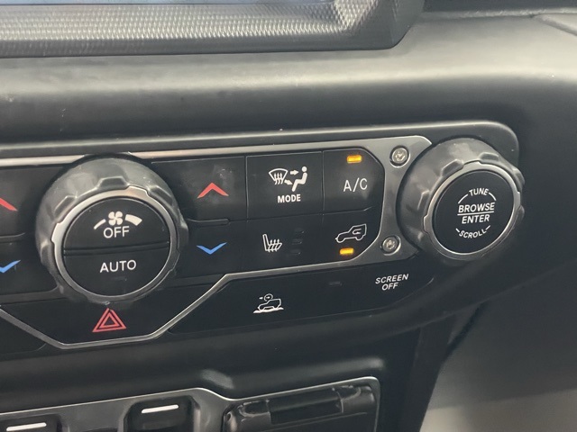 2021 Jeep Wrangler Unlimited Sahara Altitude photo 22