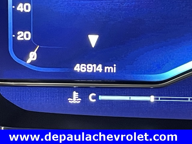 2022 Chevrolet Suburban Z71 photo 2