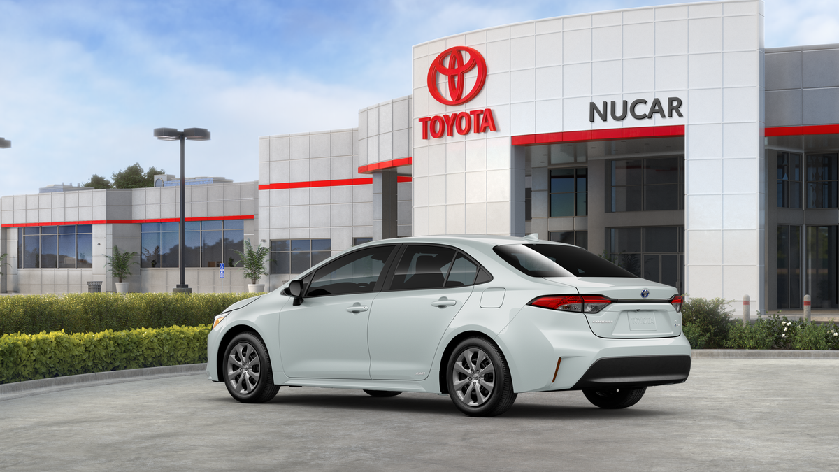 2025 Toyota Corolla Hybrid LE photo 4