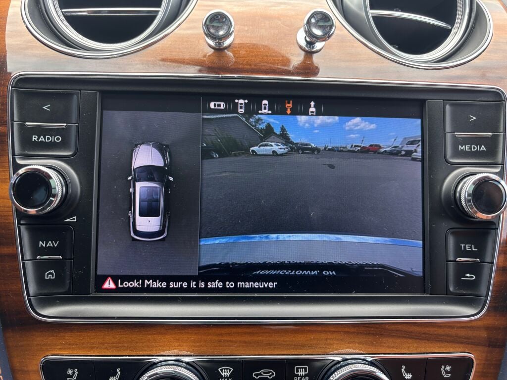 2019 Bentley Bentayga V8 photo 26
