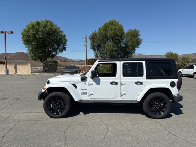 2023 Jeep Wrangler Sahara 4xe photo 5